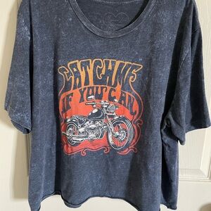 Vintage-Style Motorcycle Graphic Tee in Black with Red/Orange Print